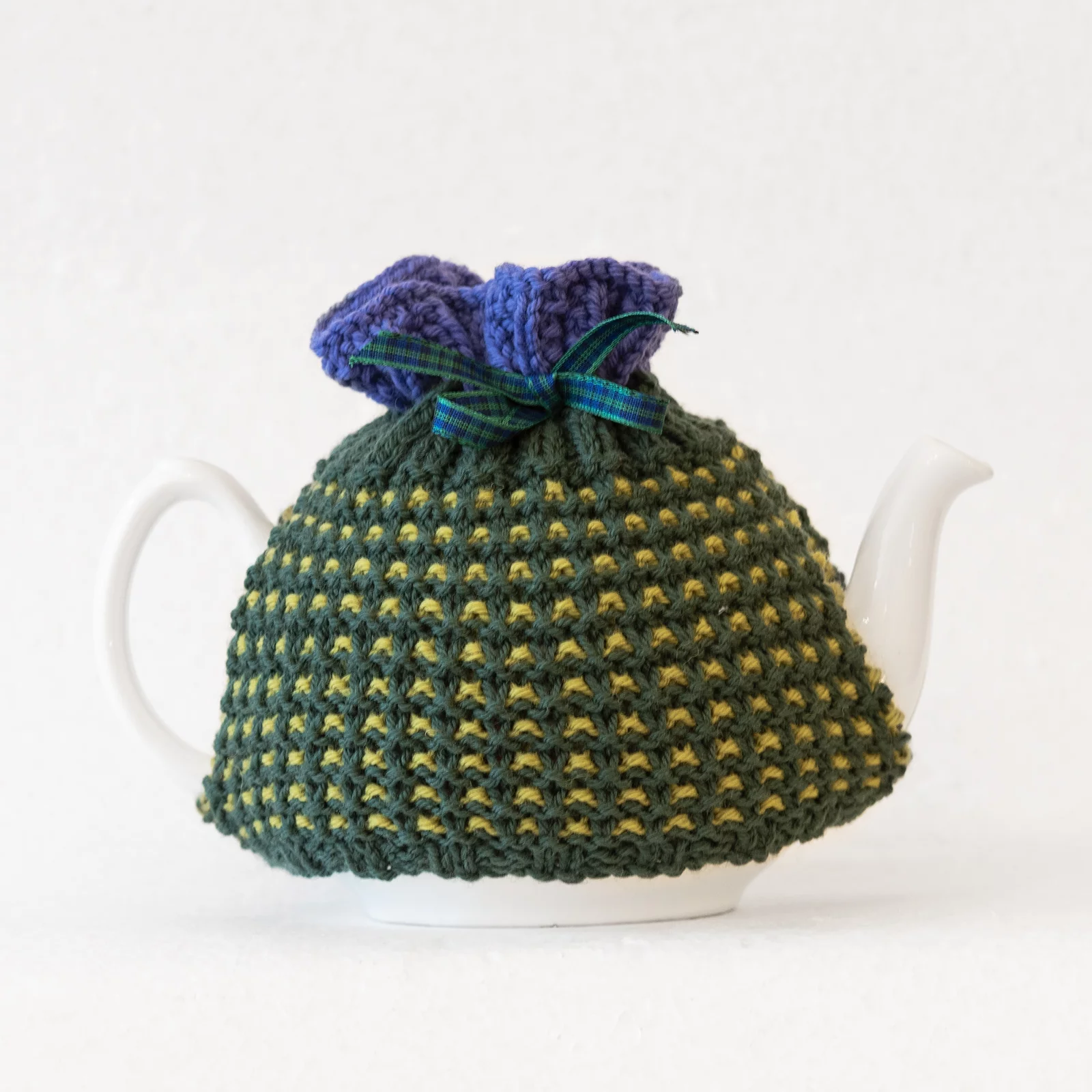 hand knitted t pot