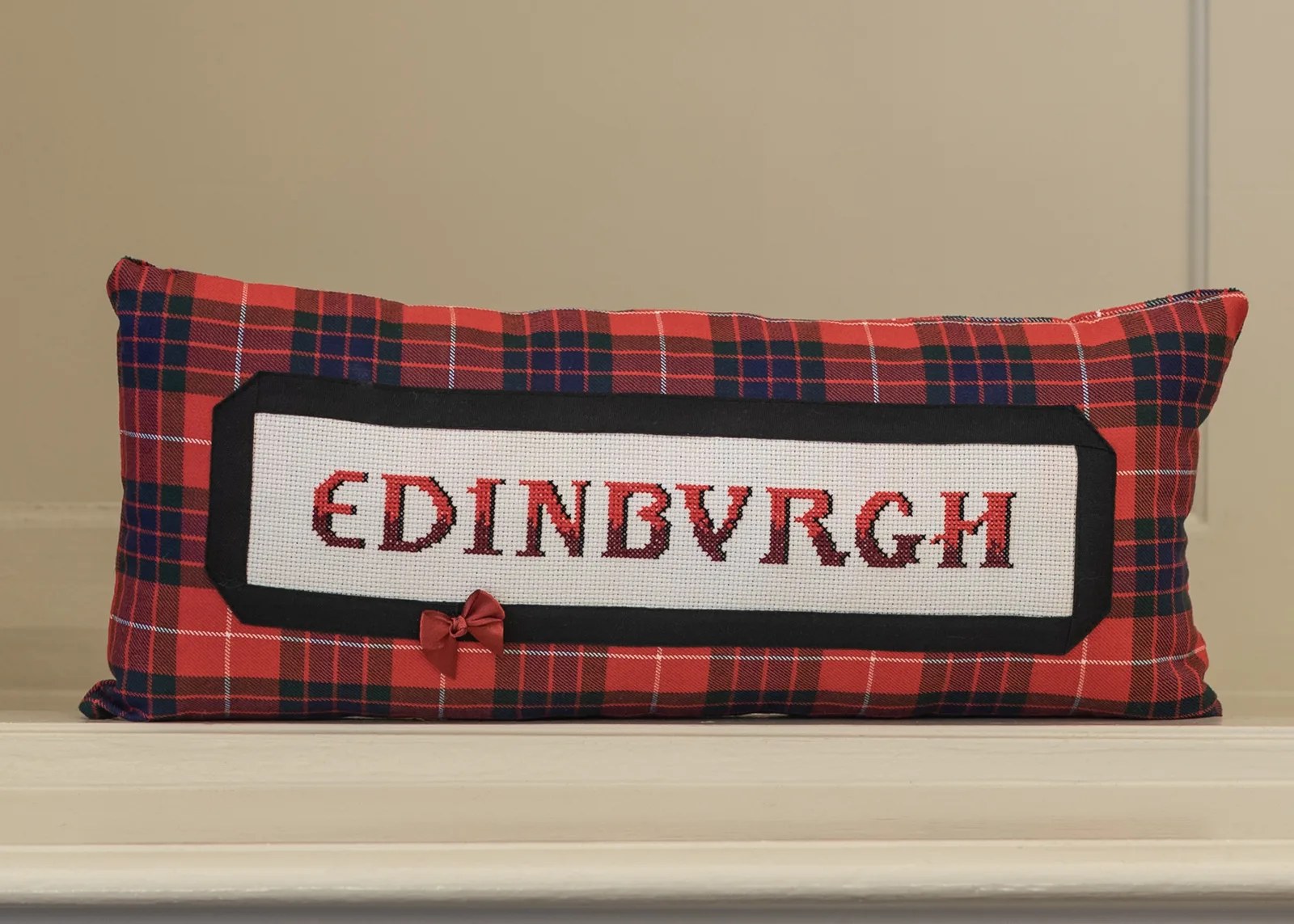 neck cushion edinburgh tartan